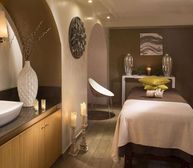 Your wellness stay at the Six Paris